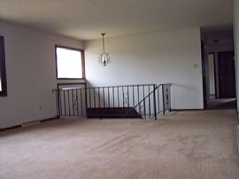 Spacious Bi-level House * Great Location in Uniontown, OH (Photo 4 of 6)