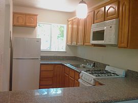 Studio in a Garden Apartment Setting in Sunnyvale, CA (Photo 3 of 4)