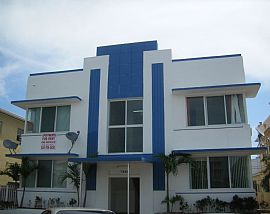 1 bedroom apartmen 3 blocks from beach! in Miami Beach, FL