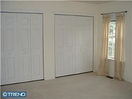 Terrific End Unit Townhouse in Westampton Township, NJ (Photo 5 of 6)