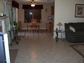 Immaculate 3BR/2BA near Hurlburt AFB in Mary Esther, FL (Photo 6 of 6)