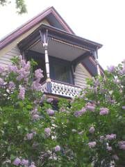 Gorgeous! Historic 3-4 BDRM Victorian in La Crosse, WI (Photo 3 of 6)
