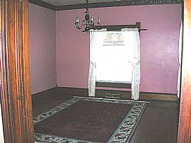 Gorgeous! Historic 3-4 BDRM Victorian in La Crosse, WI (Photo 4 of 6)