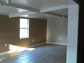 Breathtaking 4/2 House with Jacuzzi in Tampa, FL (Photo 3 of 6)