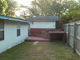 Breathtaking 4/2 House with Jacuzzi in Tampa, FL (Photo 4 of 6)