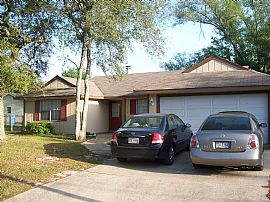 3BR-2BA - 2 Car Garage, Quiet Neigborhood in Ocean Springs, MS (Photo 2 of 4)