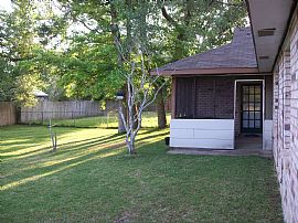 3BR-2BA - 2 Car Garage, Quiet Neigborhood in Ocean Springs, MS (Photo 3 of 4)