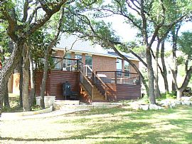 Spacious Lake View Single Family Home in Harker Heights, TX (Photo 2 of 6)