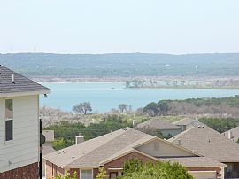 Spacious Lake View Single Family Home in Harker Heights, TX (Photo 3 of 6)