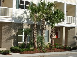 Executive Beach Townhome in Virginia Beach, VA (Photo 4 of 4)