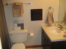 Great townhouse! Great deal!  in Fridley, MN (Photo 1 of 6)