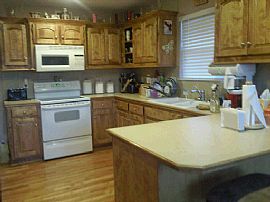 Beautiful large 3 Bdrm Split Level Home in Lone Jack, MO (Photo 4 of 5)