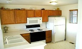 2001 great condition 2 story Duplex in Commerce City, CO (Photo 4 of 4)