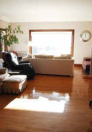 House of 6 needs one more housemate in Oakland, CA (Photo 3 of 3)