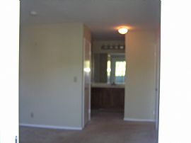 1 Bdrm Condo in Gated Community in Oakland, CA (Photo 3 of 6)