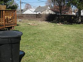 Beautiful 3 bedroom home in Detroit, MI (Photo 2 of 3)