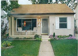 Spacious 2 Bedroom House  in Madison Heights, MI