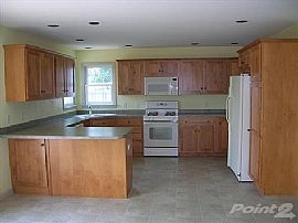 EXECUTIVE HOME FOR RENT in York, PA (Photo 4 of 6)