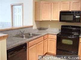 1400/month  3BR/2.5 BATH New Townhouse  in New Hope, MN (Photo 2 of 2)