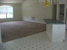 Newer Home in Poinciana - One Free Month! in Poinciana, FL (Photo 4 of 6)