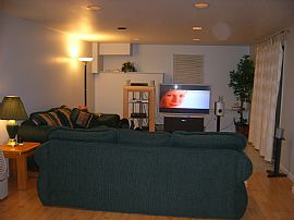 3BR Spacious Condo - Tennis, Pool, Club in Brookfield, CT (Photo 2 of 4)