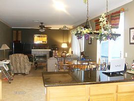 Spacious 4 bed 2.3 bath w/ Large yard in San Diego, CA (Photo 3 of 5)