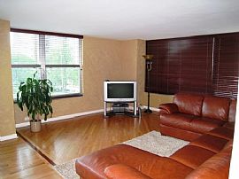 Exceptional Furnished Gold Coast APT in Chicago, IL (Photo 2 of 6)