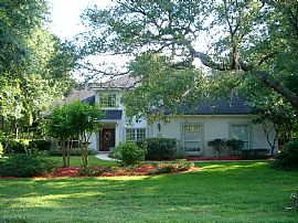 EXECUTIVE POOL HOME IN GATED MAGNOLIA! in Green Cove Springs, FL