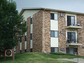 Cozy 2 Bedroom Apt.  in Owatonna, MN