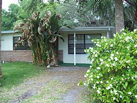 Lake Front Property in Deland, FL (Photo 2 of 4)