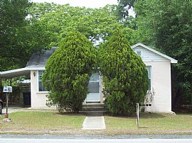 Lovely 2 Bedroom Home Near Downtown Deland in Deland, FL