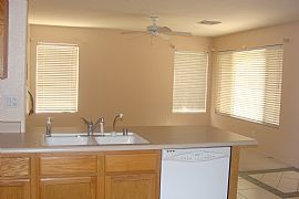 Gorgeous 5 bed/3ba home with Pool in Chandler, AZ (Photo 6 of 6)