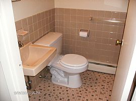 Must See, Free Heat and Water in East Providence, RI (Photo 4 of 6)