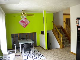 Great HOUSE in amazing neighborhood in Schaumburg, IL (Photo 4 of 6)