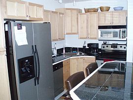 Darling 2 Bedroom Condo with Tropical Pool near Lake  in Fort Lauderdale, FL (Photo 3 of 6)