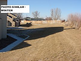 Bright and Cheery Townhome in Nampa, ID (Photo 4 of 6)