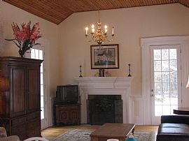 Fully Furnished Executive One Bedroom in East Fishkill, NY (Photo 2 of 4)