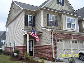 $200 OFF FIRST MONTHS RENT! in Kennesaw, GA