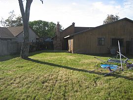 BEAUTIFUL, OPEN AND SPACIOUS in Sacramento, CA (Photo 4 of 4)