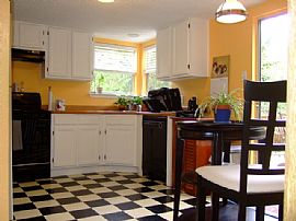 Charm Privacy South Austin Home on Hill in Oak Hill, TX (Photo 3 of 6)