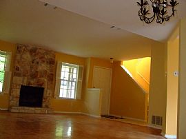 Charm Privacy South Austin Home on Hill in Oak Hill, TX (Photo 6 of 6)