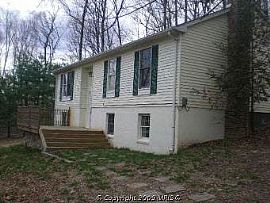 House in the Woods in Boyce, VA