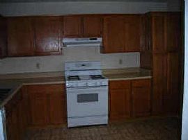 GREAT LOCATION CLOSE TO KSU! in Kennesaw, GA (Photo 2 of 4)