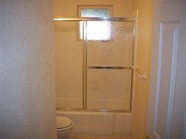 Cute 4 bedroom, 2 bath in Las Vegas, NV (Photo 5 of 6)