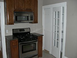 Oversized bedrooms 10 min downtwn Ft Worth in Fort Worth, TX (Photo 2 of 6)