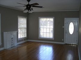 Oversized bedrooms 10 min downtwn Ft Worth in Fort Worth, TX (Photo 5 of 6)