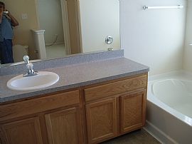 NW Houston/Cypress area -DHAP/SECT 8 o.k in Cypress, TX (Photo 5 of 6)