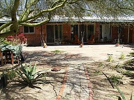 Beautiful AIR CONDITIONED RED BRICK 3 be in Tucson, AZ (Photo 4 of 5)