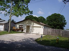 3br - 2 Baths House with Double Lot  in Largo, FL