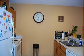 Townhome - 1350 sq ft, 3 br, 2 1/2 bath in Lynnwood, WA (Photo 3 of 6)